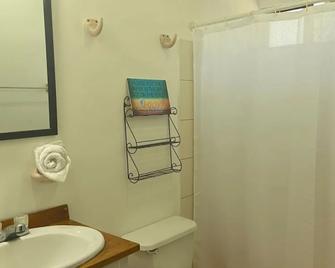 Hotel Perico Azul & Surf Camp - Jacó - Baño
