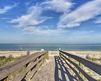 New! Indian Rocks Beach Cottage Steps From Ocean! - Indian Rocks Beach - Beach