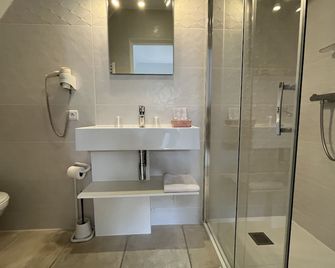 Hôtel Bon Encontre - Sarlat-la-Canéda - Bathroom