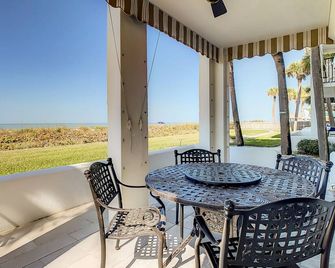 Tortugas DeMar103B-Gulf Front & Ground Level-Fabulous 2 BR unit in Belleair! - Belleair Beach - Balcony