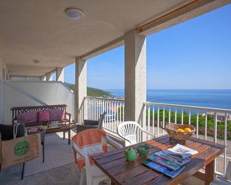 Casa l'Alivi - Luri - Balcón