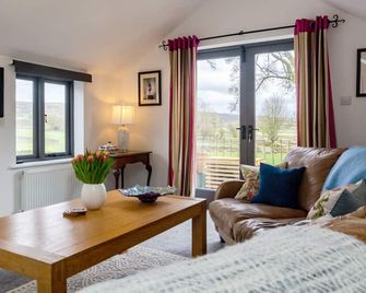 The Bull at Foolow - Hope Valley - Vardagsrum