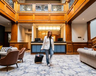 Milton Hill House - Abingdon - Front desk