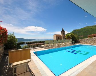 Gallo - Tignale - Pool
