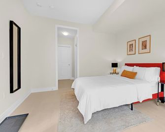 Bright & Stylish Modern Townhome in Oakville! - Оквілл - Спальня