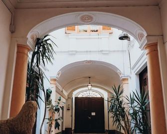 Casa D Angiò - Manfredonia - Лоббі