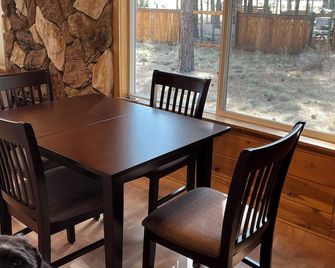 Great Mountain View in the heart of Central Oregon - Sisters - Dining room
