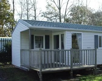 ZEcamping 3 pataugeoire animations locatif TV BBQ 24m2 4 pers - La Souterraine