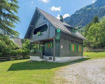 Alpine Chalet Metka at Lake Bohinj, Bohinj, Slovenia - Ukanc - Bâtiment