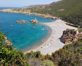 House On The Sea Between Dunes And Unspoiled Nature 50 Meters From The Sea With Swimming Pool - Badesi - Spiaggia