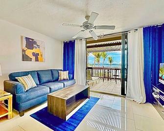 Sapphire Beachfront Condo - Free Wi-Fi - Save! - Saint Thomas Island - Soggiorno