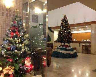 Station Hotel Kuwana - Kuwana - Lobby