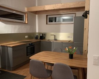 New, modern vacation home with a dream view in the countryside - Mücke - Cocina