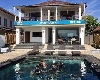 Dream Divers - Pemenang - Pool