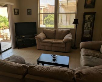 Perfect For A Couple Or A Family! - Cottonwood - Wohnzimmer