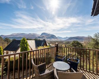 Treetops B&B - Fort William - Balcony