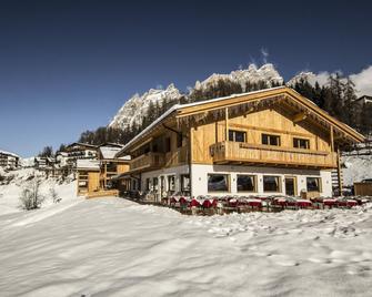 Dolomiti Lodge Alvera - Cortina d'Ampezzo - Gebouw
