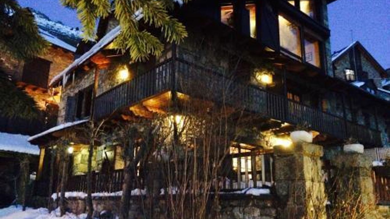 El Xalet De Tauell Hotel Rural