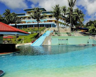 Airai Water Paradise Hotel & Spa - Airai - Pool