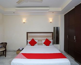Hotel O South Paradise - Nueva Delhi - Habitación