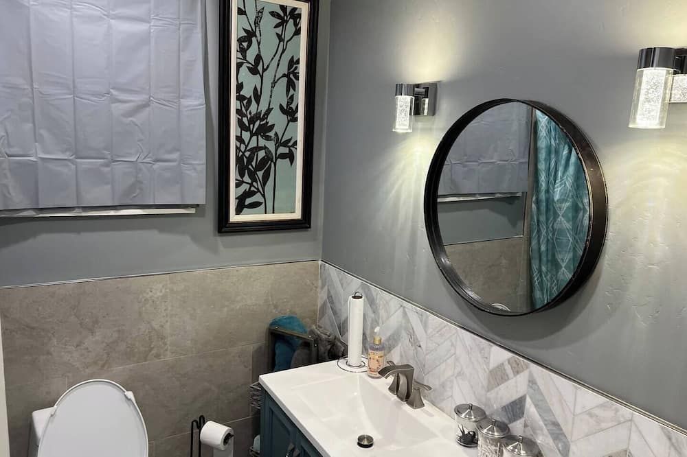 Newly Remodel Wine-Country Retreat - Fallbrook - Bathroom