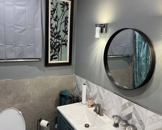 Newly Remodel Wine-Country Retreat - Fallbrook - Bathroom