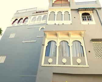 3 Raahi - Udaipur - Building
