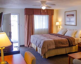 Budget Inn and Suites Colby - Colby - Soverom