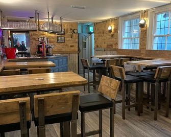 Commercial hotel - Barnard Castle - Baari