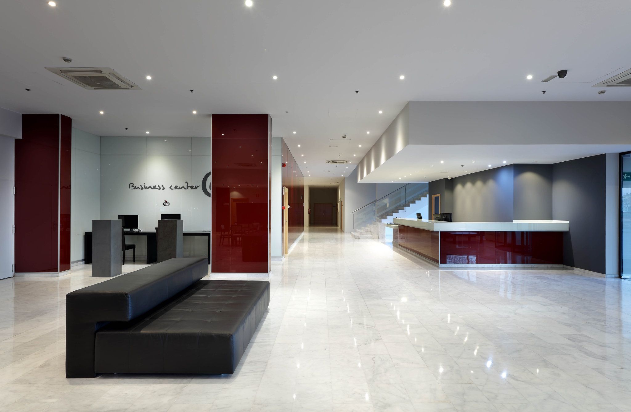 Hotel Eurostars Zaragoza 63 1 7 8 Zaragoza Hotel Deals Reviews Kayak