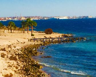 Solider Dali - Hurghada - Plage