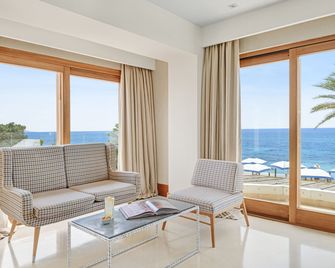 Gecko Hotel & Beach Club, a Small Luxury Hotel of the World - Playa de Migjorn - Sala de estar