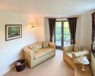 Willow Cottage - Coalport - Living room