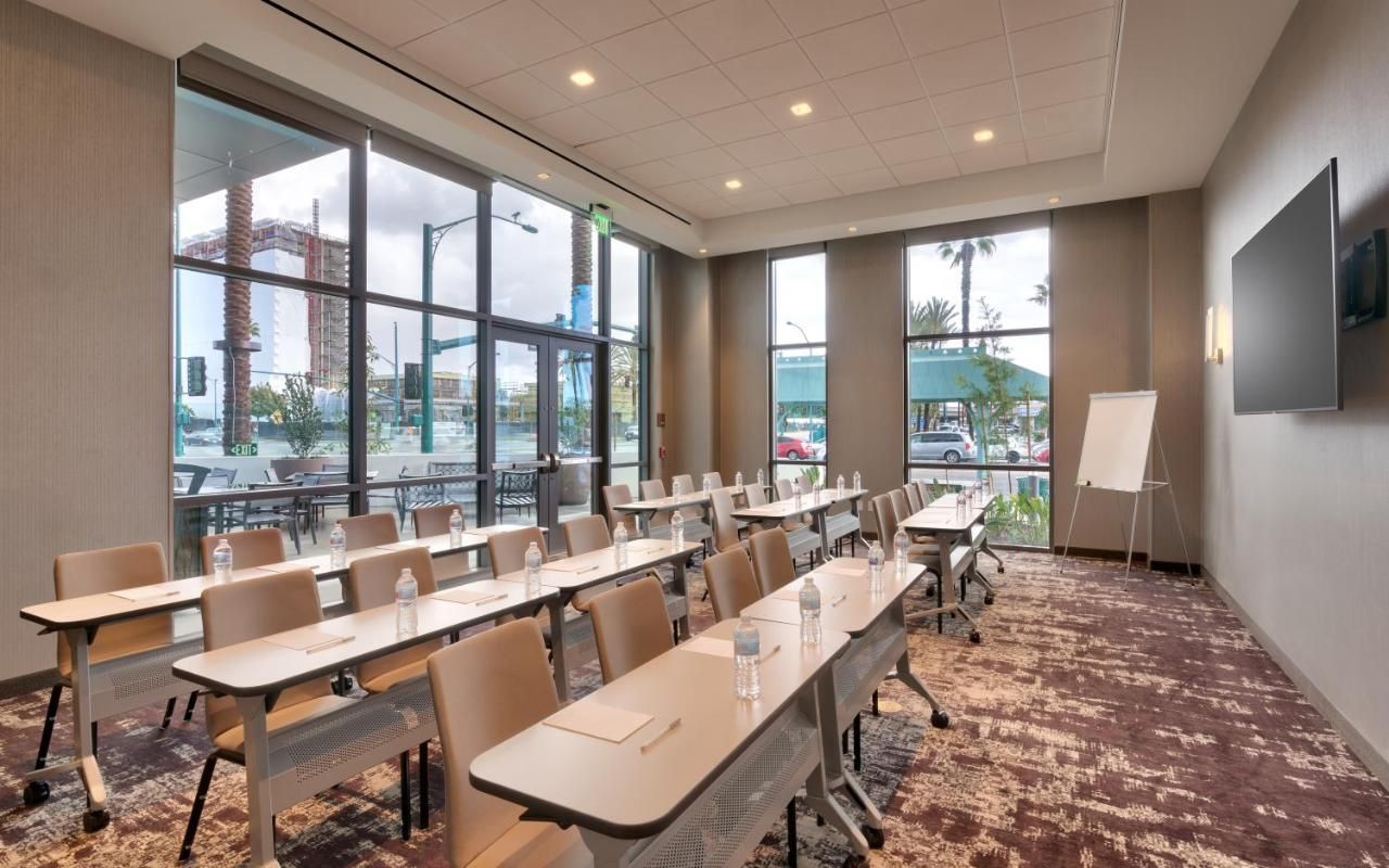 Hampton Inn & Suites Anaheim