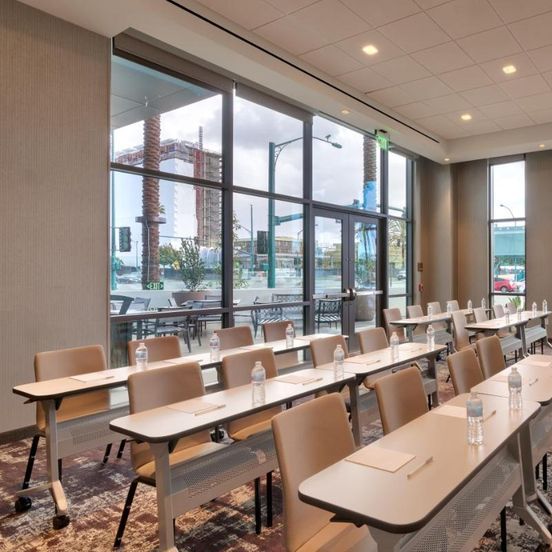 Hampton Inn & Suites Anaheim image 1