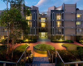 Mantra Castle Hill Sydney - Castle Hill - Building