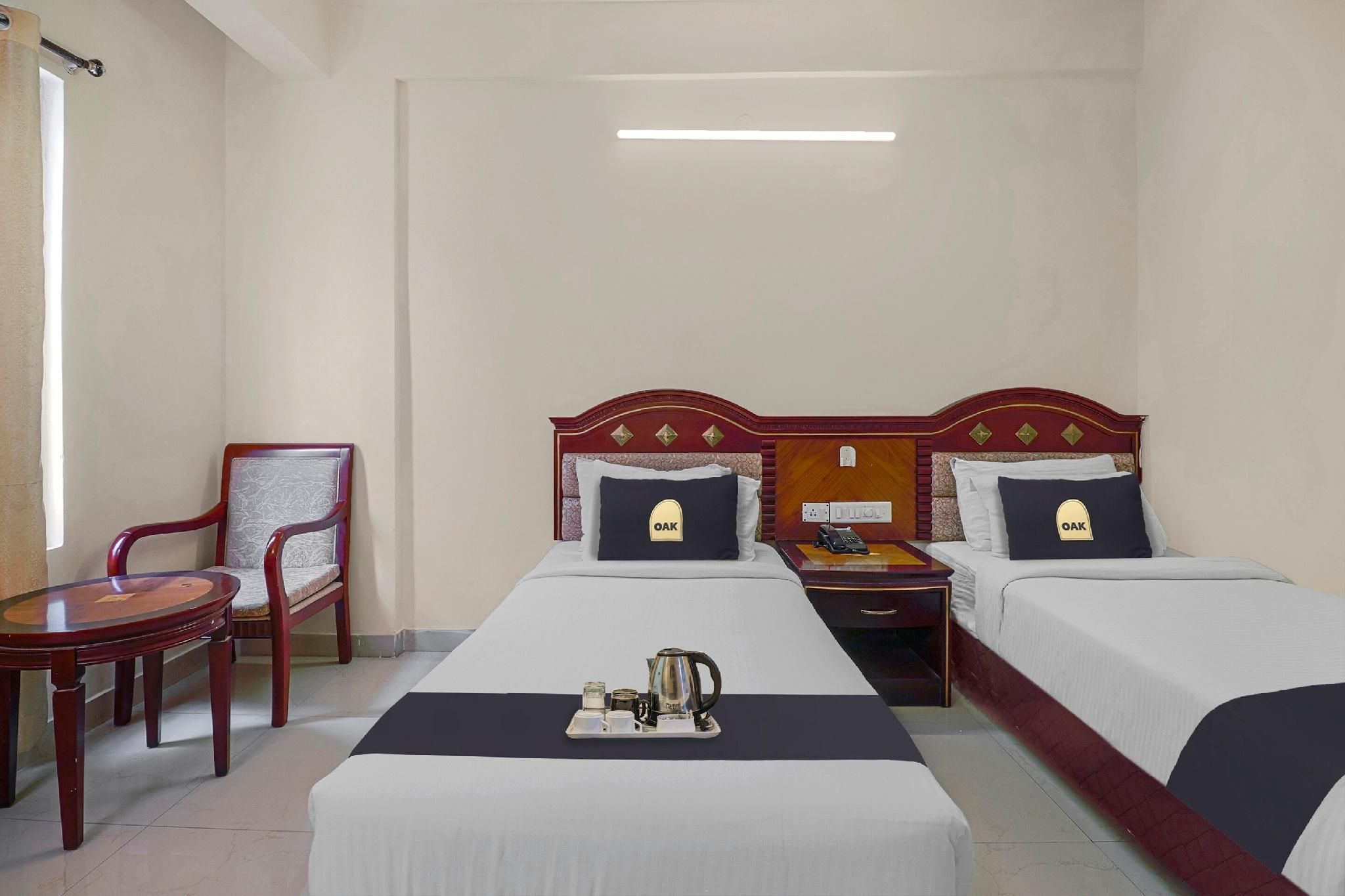 Collection O 29 Church's Inn Near Cubbon Park