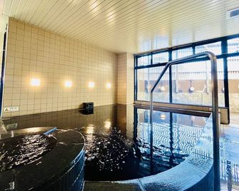 Apa Hotel Chiba Yachiyo Midorigaoka - Yachiyo - Piscina