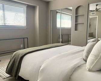 Relax & Recharge in a Modern 2-Bedroom Condo Prime Location - Rancho Cucamonga - Bedroom