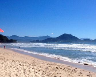 Pousada Pataxó - Ubatuba - Beach