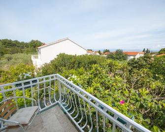 Apartments Fortuna - Supetar - Balcón