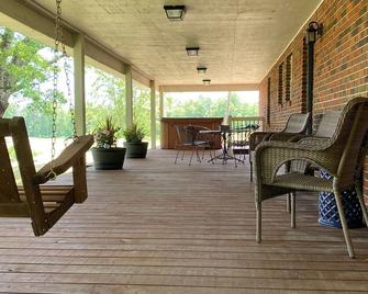 Enjoy Nature In Style! - Jamestown - Patio