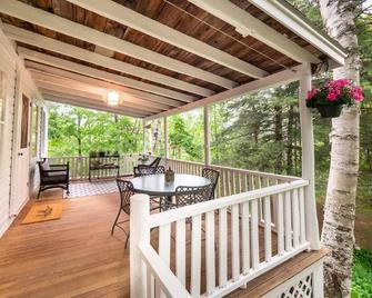 Private Cottage, Come Enjoy Nature! - Canaan - Patio