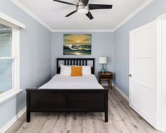 Pacific Bungalow - Oceanside