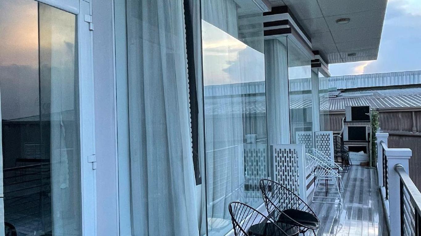 Sao Khue Riverside Hotel