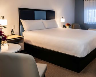 Skky Hotel - Whitehorse - Bedroom