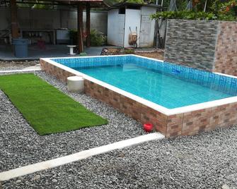 villa tavago - Limón - Piscina