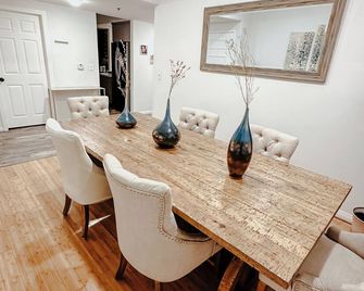 Cozy & Spacious 2br/2ba Pet-Friendly Haven In Los Angeles - Los Ángeles - Comedor