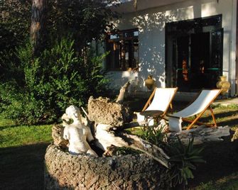 Calypso Art Hotel - Paestum