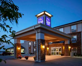 Sleep Inn Regina East - Emerald Park - Building